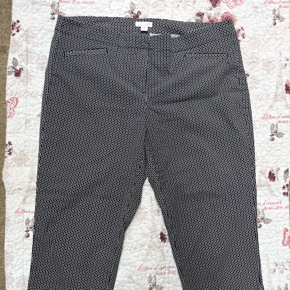 J. Jill Black and White Chinos with Tapered Fit